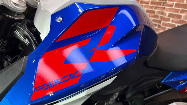 BMW F900 R (25MY)